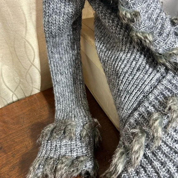 Midi Waterfall Gray Cardigan Faux Fur Laced Trim - Picture 8 of 14